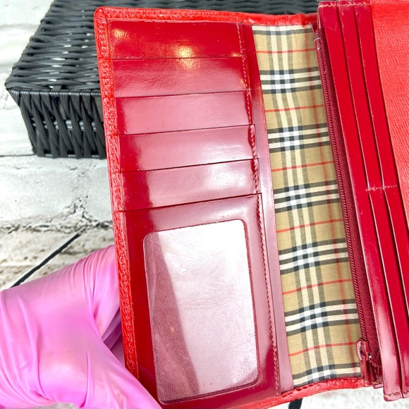 Burberry leather bifold wallet with inside Nova Check plaid cloth - Picture 7 of 16